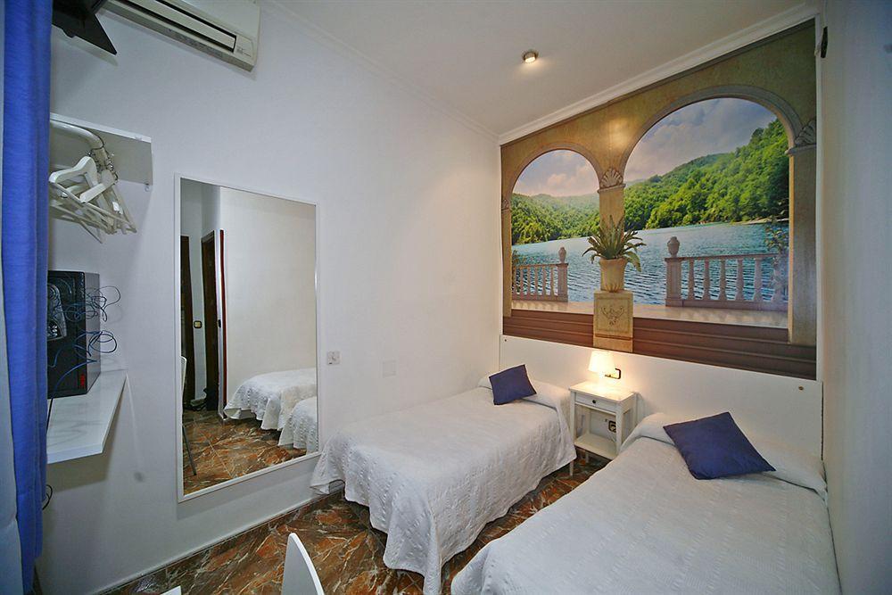 Hostal Comercial Madrid Exteriér fotografie