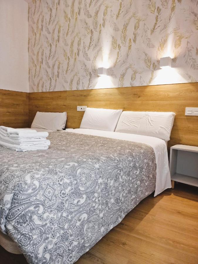 Hostal Comercial Madrid Exteriér fotografie