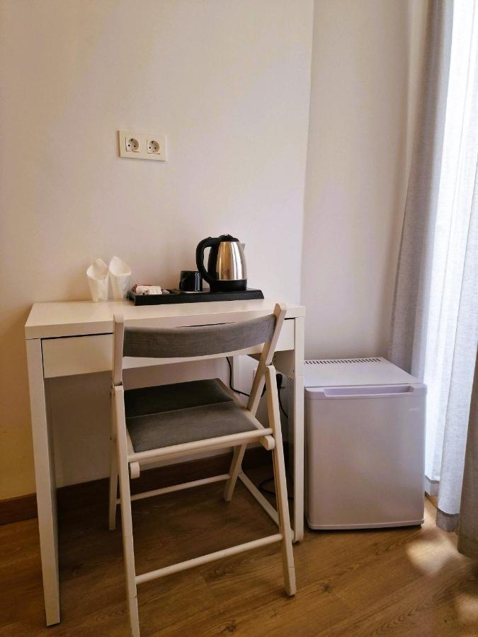 Hostal Comercial Madrid Exteriér fotografie