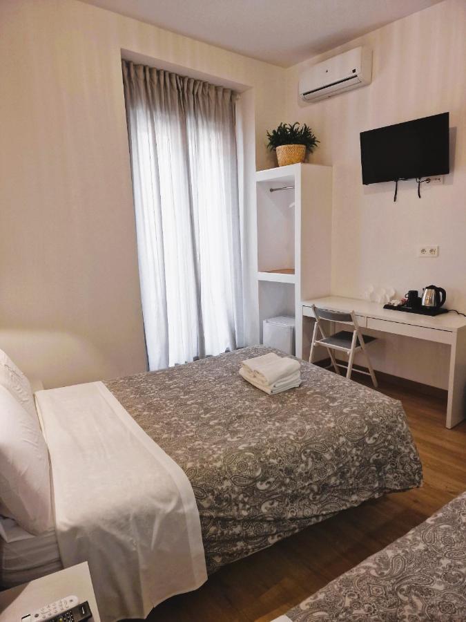 Hostal Comercial Madrid Exteriér fotografie