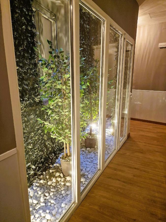 Hostal Comercial Madrid Exteriér fotografie