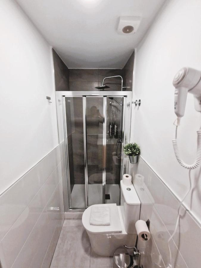 Hostal Comercial Madrid Exteriér fotografie