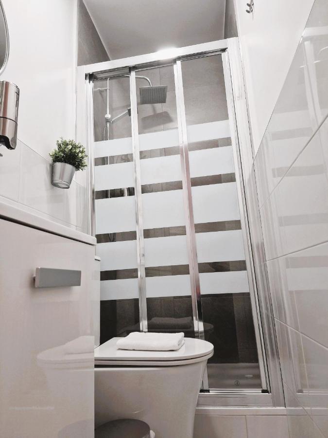 Hostal Comercial Madrid Exteriér fotografie