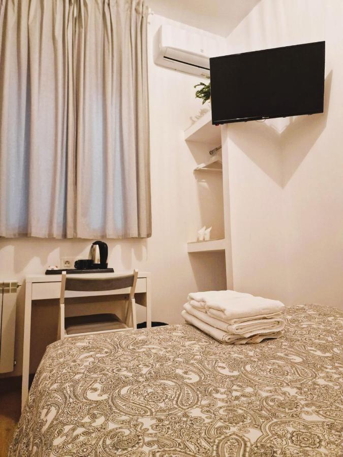 Hostal Comercial Madrid Exteriér fotografie