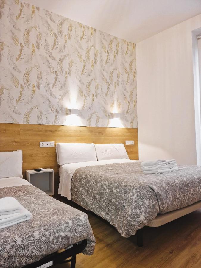 Hostal Comercial Madrid Exteriér fotografie