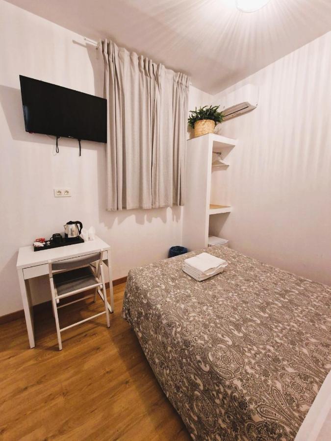 Hostal Comercial Madrid Exteriér fotografie