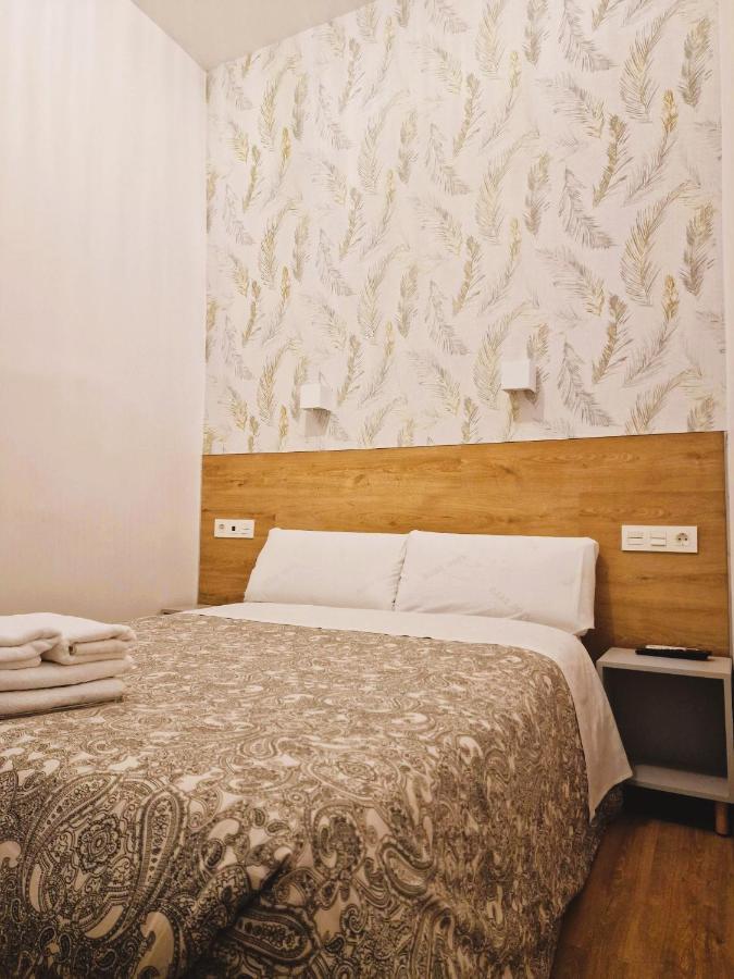 Hostal Comercial Madrid Exteriér fotografie