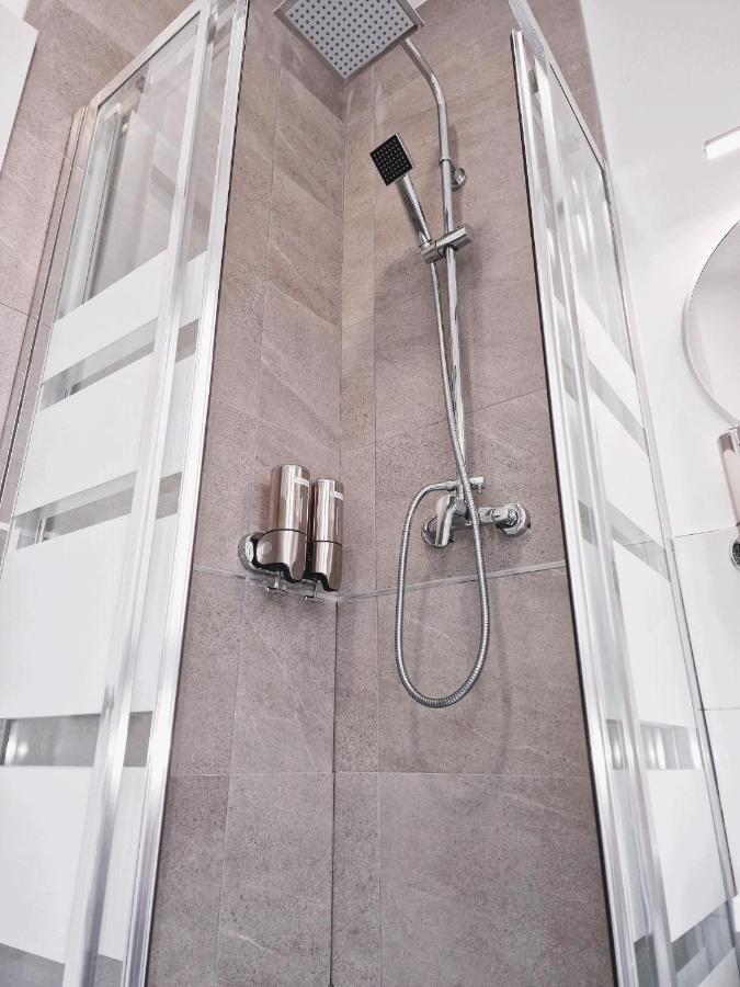 Hostal Comercial Madrid Exteriér fotografie