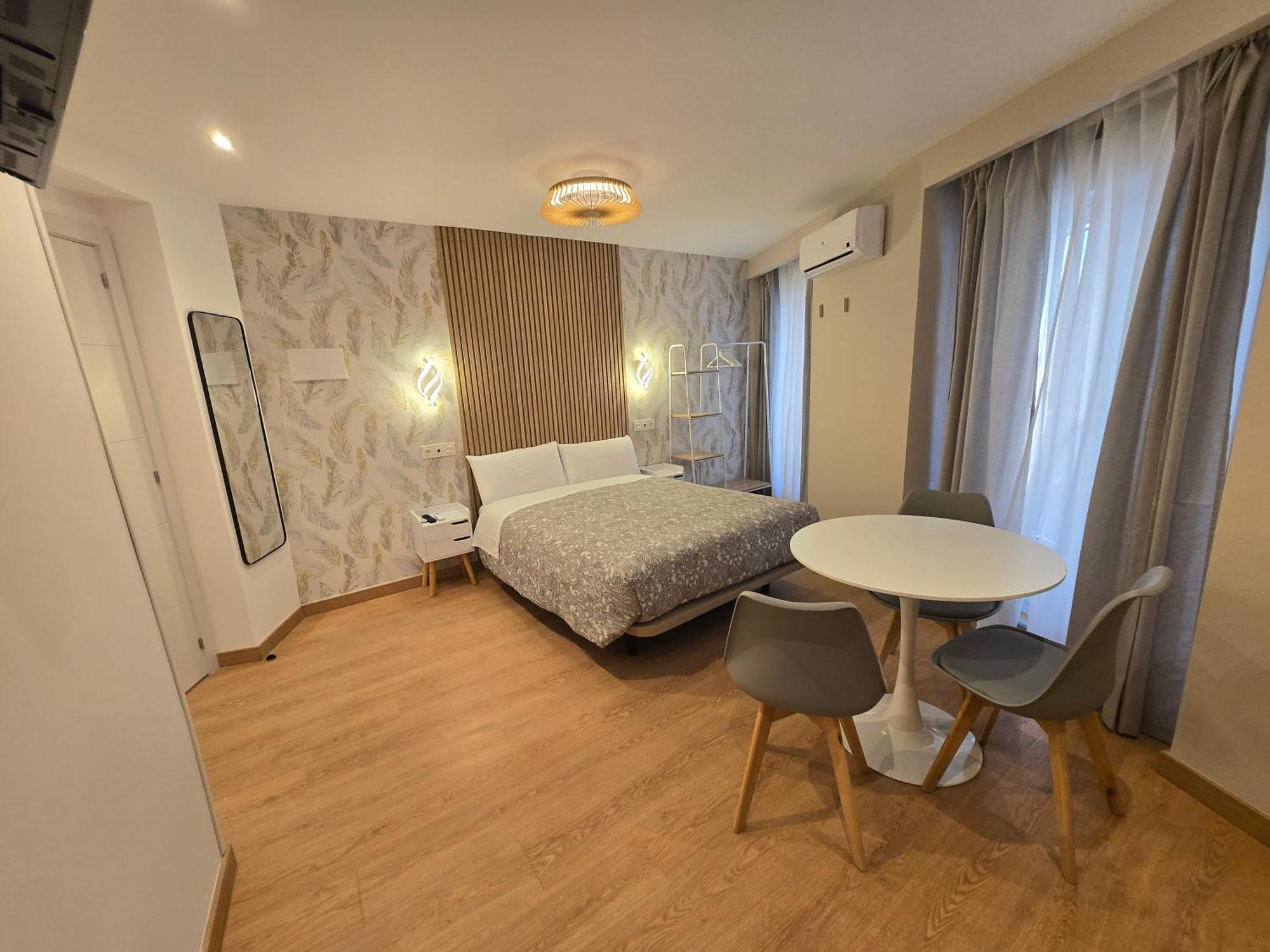 Hostal Comercial Madrid Exteriér fotografie