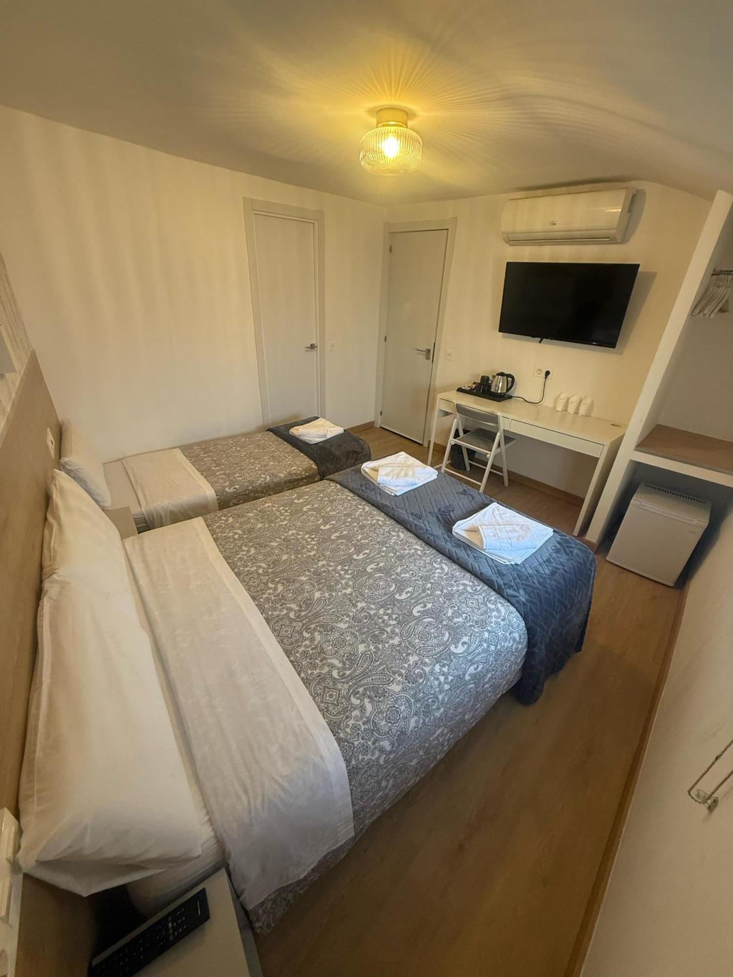 Hostal Comercial Madrid Exteriér fotografie