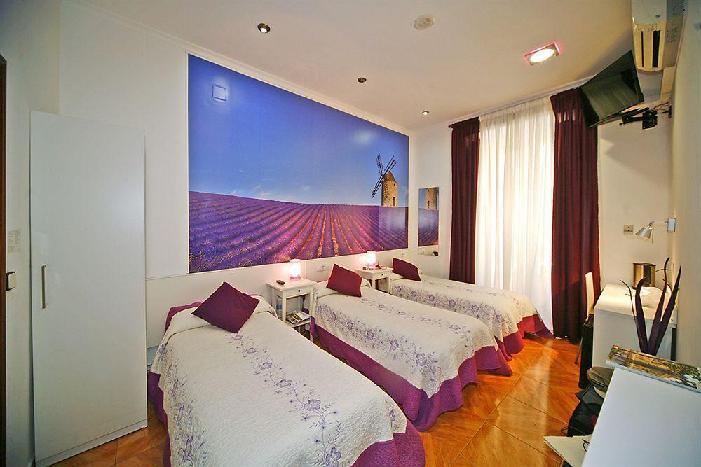 Hostal Comercial Madrid Exteriér fotografie